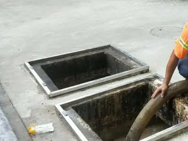 化粪池清理.jpg