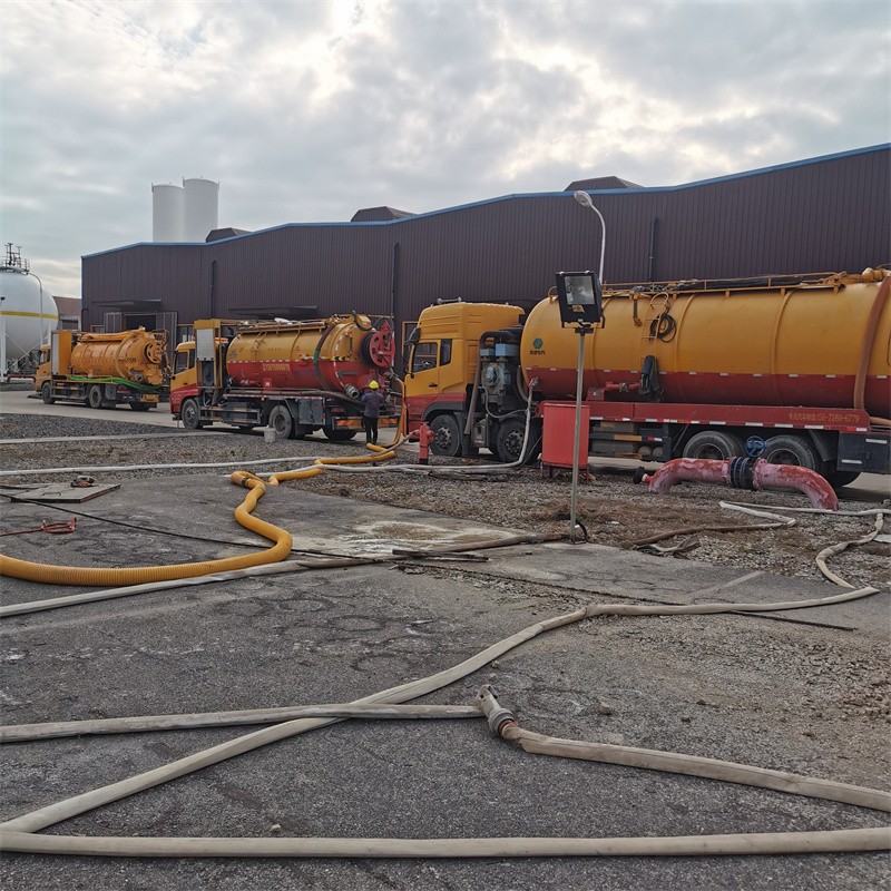 污水池清理 (2).jpg