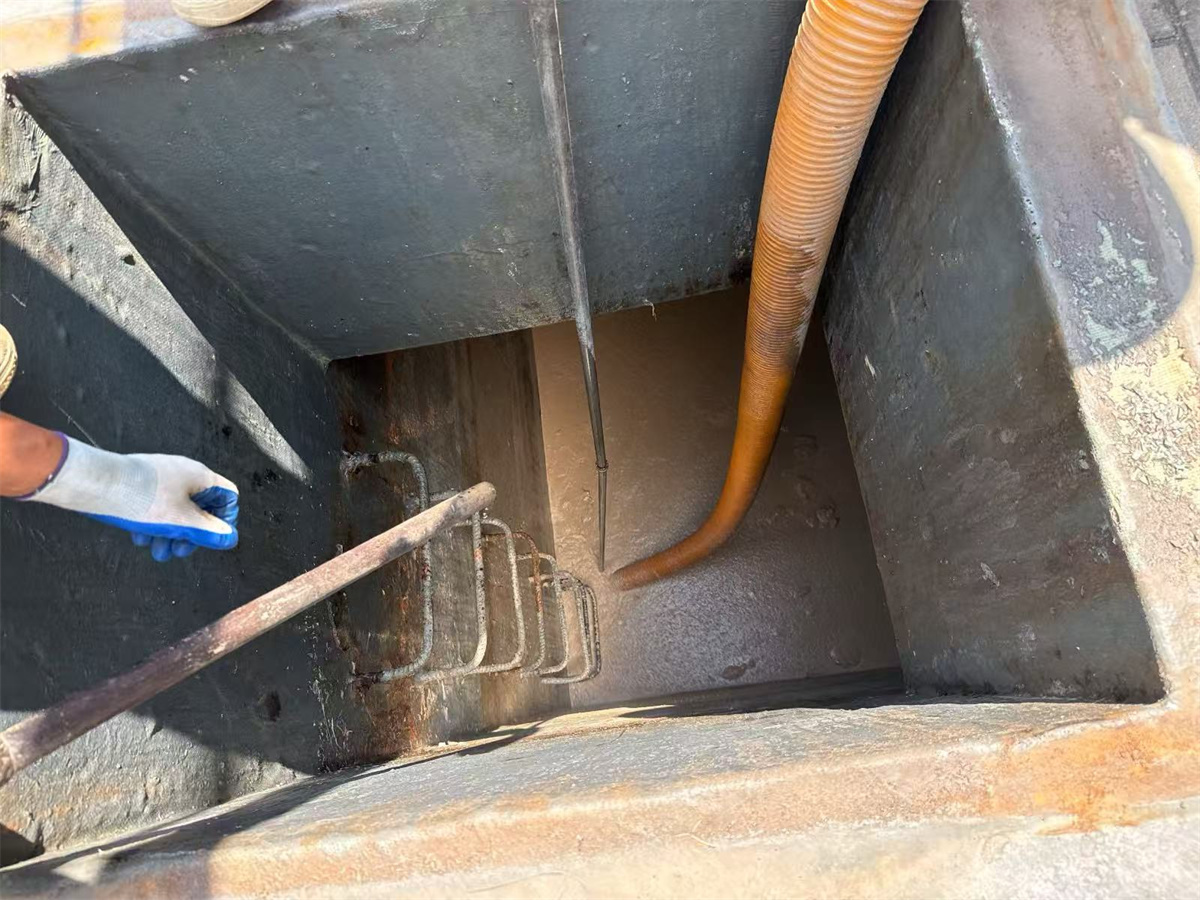 污水池清理 (4).jpg